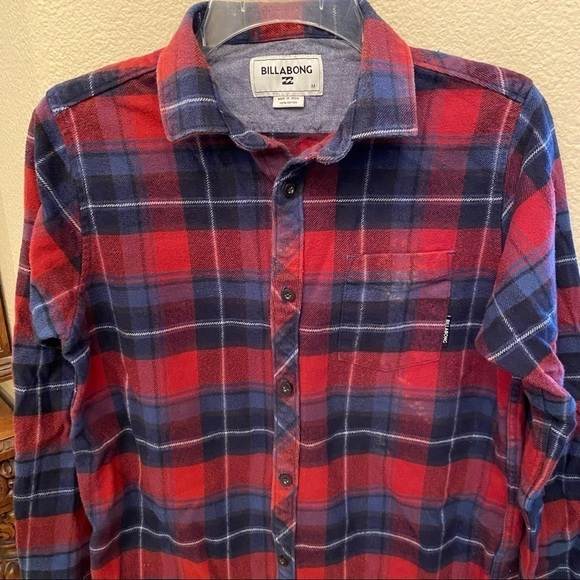 BILLABONG Red Plaid Flannel Buttoned Long Sleeve Top Size Medium - Picture 3 of 8
